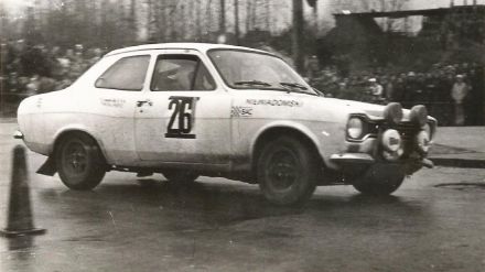 Włodzimierz Dominowski i Andrzej Niewiadomski – Ford Escort RS 2000.